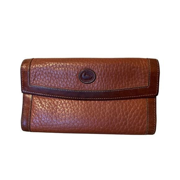Dooney & Bourke Handbags - Vintage Dooney & Bourke All Weather Leather Trifold Kiss Lock Wallet Old‎ Money
